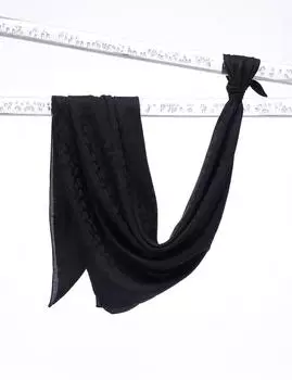 Шарф со спиральным узором и монограммой, черный Kayra