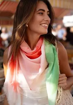 Шарф STRAWBERRY SQUARE FRAAS, цвет Strawberry