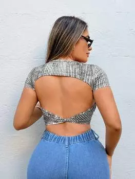 SHEIN SXY повседневная и универсальная летняя одежда, короткая футболка, сексуальная футболка с открытой спиной и завязками, дизайн с принтом для женщин, темно-серый