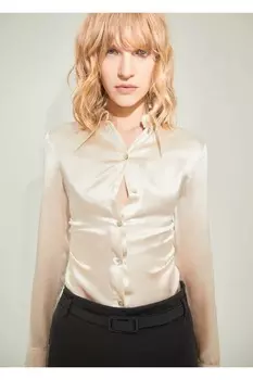 Шелковая рубашка с драпировкой по бокам Mango, экрю