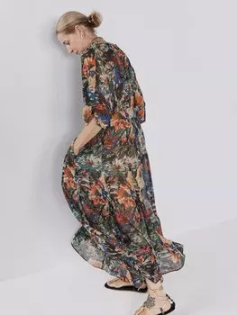 Шелковое платье с принтом хризантем и резинкой на талии Raey, мультиколор