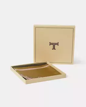 Шелковый шарф 90х90 с цветочным принтом в центре Latouche, цвет Nude