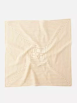 Шелковый шарф с фирменным монограммным принтом Toteme, бежевый