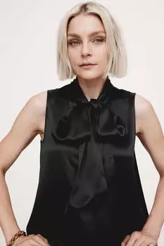 Шелковый топ с завязкой на шее Banana Republic, черный