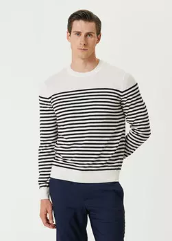 Шерстяной свитер Theory, белый