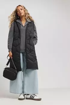 Шестиугольный стеганый удлиненный жилет Simply Be, черный