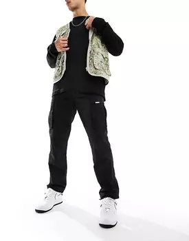 Шестое июня – Черные брюки-карго