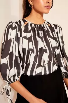 Шифоновая блузка с рукавами 3/4 и завязками Friends Like These, черный