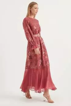 Шифоновое платье с поясом и узором Herita, розовый