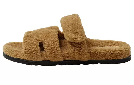 Шипровый сандал бежевый Гоби шерстяная кожа M Hermes