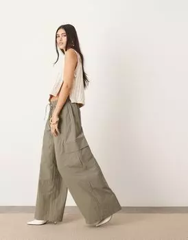 Широкие брюки цвета хаки с накладными карманами и кулиской ASOS
