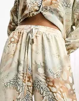 Широкие брюки Public Desire с кулиской и графическим животным принтом