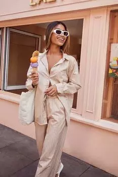 Широкие брюки с эластичной пояской в тональные полоски Boohoo, кэмел
