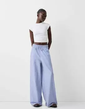 Широкие брюки с глубоким поясом Bershka в синюю полоску