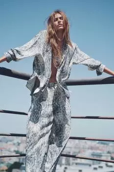 Широкие брюки с животным принтом ZARA, цвет snake