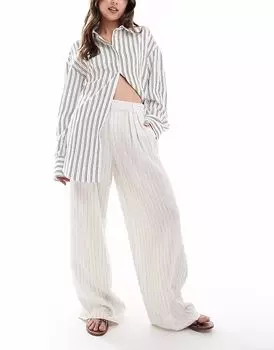 Широкие брюки Stradivarius со складками спереди в полоску цвета экрю