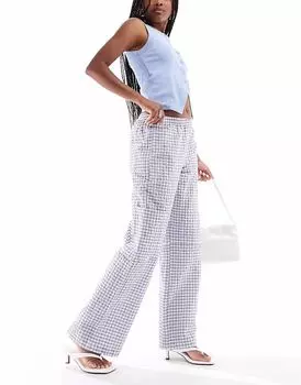 Широкие брюки в клетку Pull&Bear с карманами синего цвета