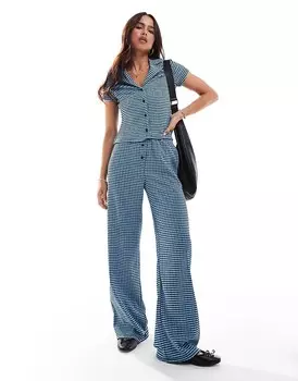 Широкие брюки в сине-черную клетку ASOS DESIGN