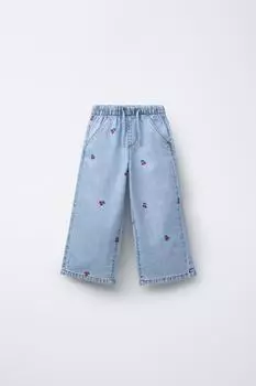 Широкие джинсы с вишневой вышивкой ZARA, светло-синий