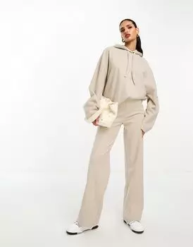 Широкие джоггеры мягкого трикотажа ASOS теплого кремового цвета