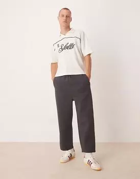 Широкие укороченные джоггеры ASOS DESIGN в цвете древесный уголь