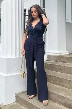 Широкий комбинезон Julia с кружевом и запахом Girl In Mind, синий