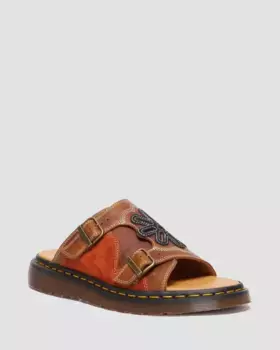 Шлепанцы из кожи и замши Dr. Martens Dayne Made in England с аппликацией, цвет Conker Brown+Black+Rust Orange — Regency Calf+Desert Oasis Suede