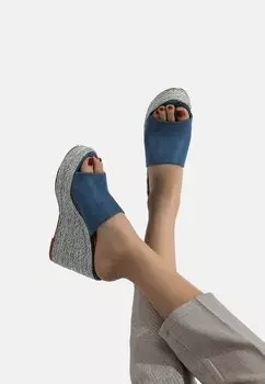Шлепанцы Queen Helena, синий