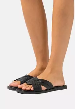 Шлепанцы Tamaris, черный