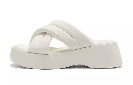 Шлепанцы женские белые C°Banner