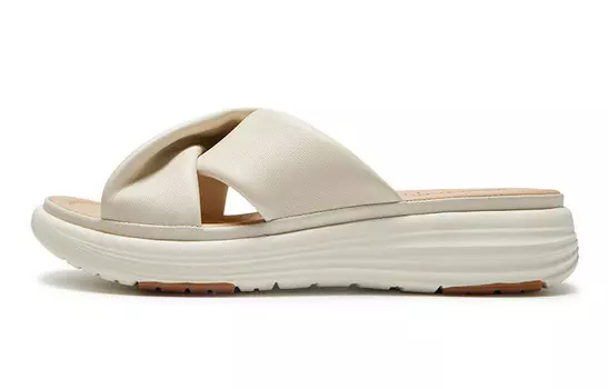 Шлепанцы женские белый Minnetonka