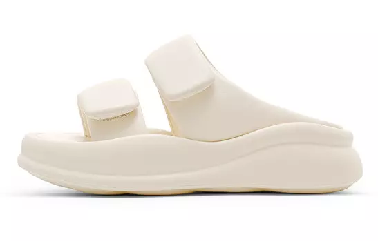 Шлепанцы женские бежевые C°Banner