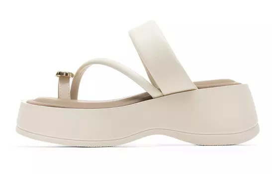 Шлепанцы женские бежевые C°Banner