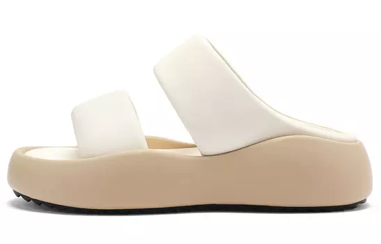 Шлепанцы женские бежевые C°Banner