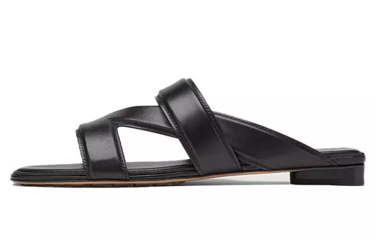 Шлепанцы женские Bottega Veneta, черный