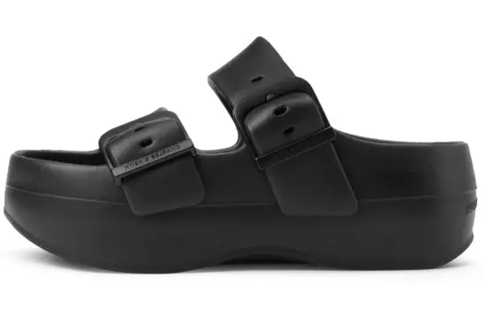 Шлепанцы женские Charles&Keith