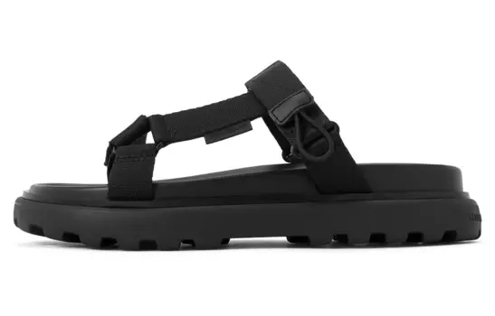 Шлепанцы женские Charles&Keith