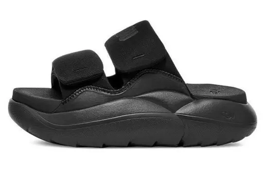 Шлепанцы женские черные Ugg