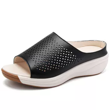 Шлепанцы женские черный Reivantix