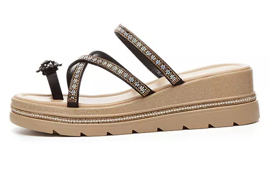 Шлепанцы женские Daphne, черный