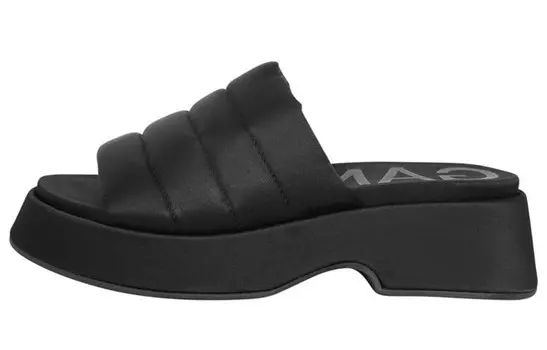 Шлепанцы женские Ganni