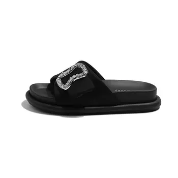 Шлепанцы женские Mis. Danny, черный