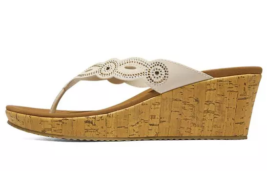 Шлепанцы женские молочно-белые Skechers