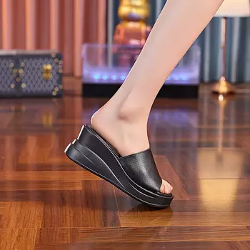 Шлепанцы женские Nrdrofficial, белый