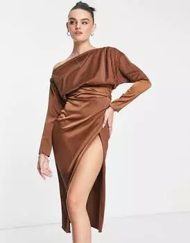 Шоколадное атласное платье миди с открытыми плечами и лифом с вытачками ASOS DESIGN