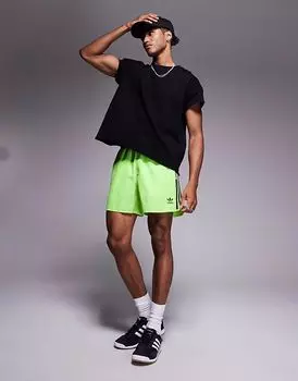 Шорты Adidas Originals Adicolor sprinter цвета лайм