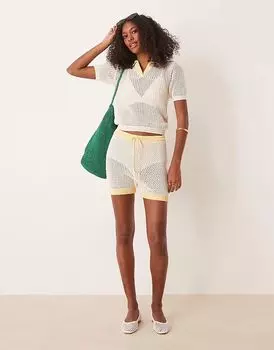 Шорты ASOS DESIGN Coord из трикотажного полотна с контрастной отделкой кремового и желтого цветов