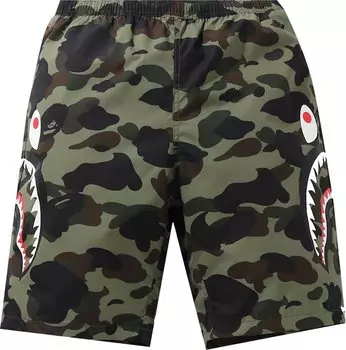 Шорты BAPE 1st Camo Side Shark Beach Shorts 'Green', зеленый
