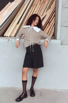 Шорты-бермуды с плиссированными платьями и поясом ZARA, черный