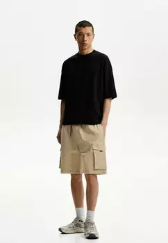 Шорты Bershka, песочный